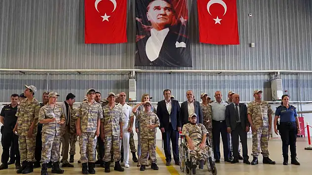 Özel bireylerin askerlik sevinci