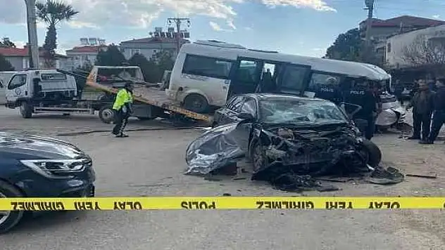 DALAMAN'DA ZİNCİRLEME TRAFİK KAZASI: 1 ÖLÜ, 2 YARALI