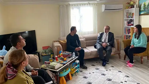 Depremzede aileye anlamlı ziyaret
