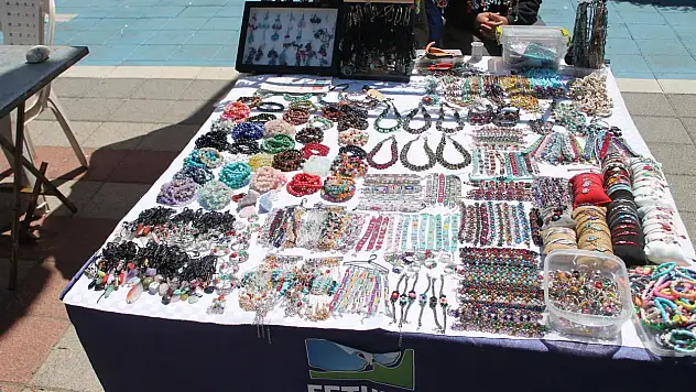 El Emeği Ürünler Sahiplerini Bekliyor