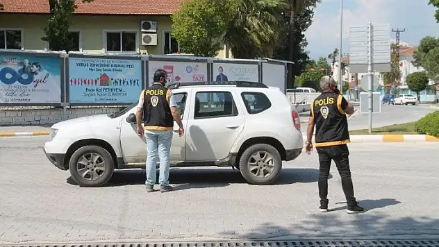 Emniyet ekipleri Fethiye'de denetlemeler gerçekleştirdi 