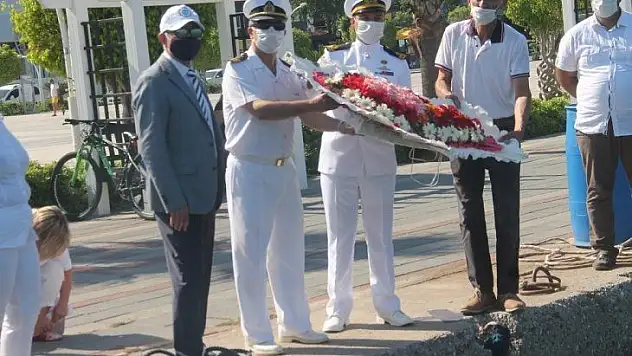 Fethiye'de çelenk sunma töreni yapıldı