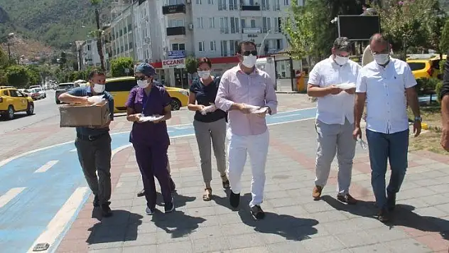 FETHİYE'DE KAYMAKAMDAN MASKE DENETLEMESİ