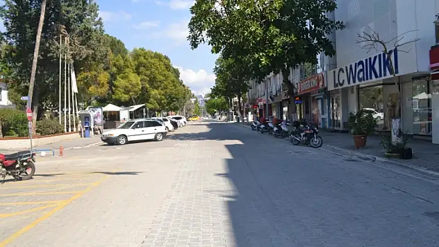 Fethiye sokakları sessizliğe büründü