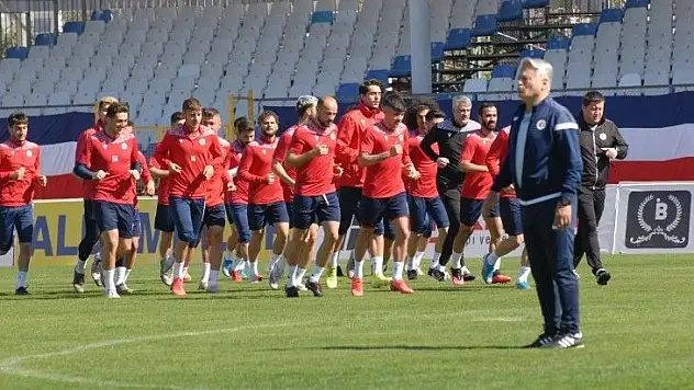 Fethiyespor 3 eksikle gidiyor