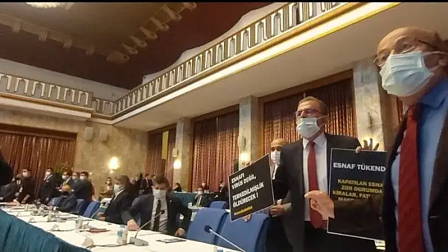 Girgin, 'Kapatın demesi kolay!'