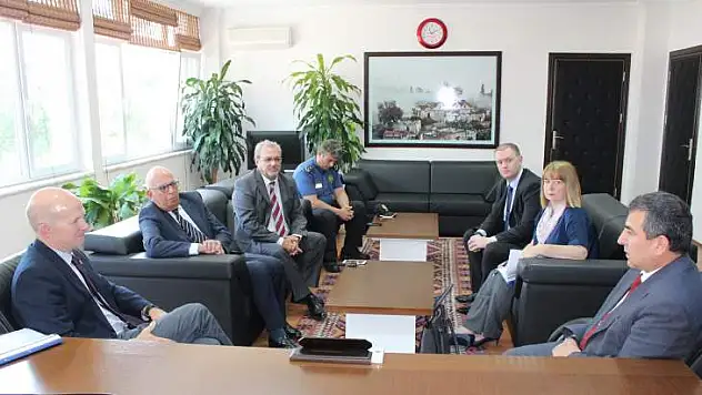 SİR DOMİNİCK CHİLCOTT KCMG 'TÜRKİYE'YE DESTEKLERİMİZİ SÜRDÜRECEĞİZ'