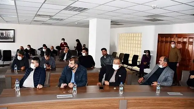 Karaca, Hisarönü esnaflarıyla bir araya geldi