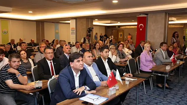 Karaca, Şehirleşme ve Deprem gerçeği çalıştayına katıldı