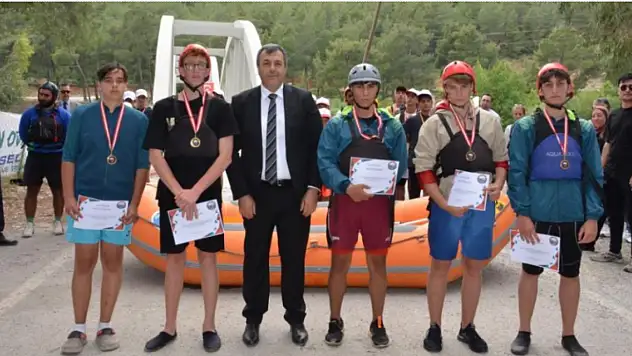 Kaymakam Yakuta, kanocularla bir araya geldi