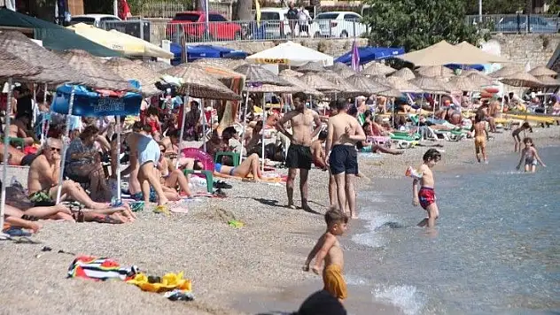 Kısıtlama öncesi sahillere akın ettiler