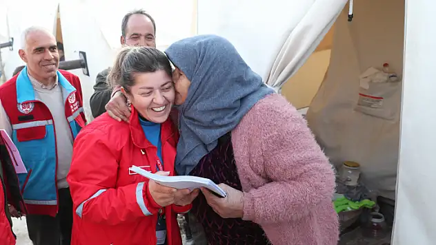 KIZILAY'DAN AFETZEDELERE 70 MİLYON DEĞERİNDE ALIŞVERİŞ KARTI