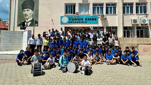 Köyceğiz'de 'Deniz Yıldızları' 4 okulda performanslarını sergiledi