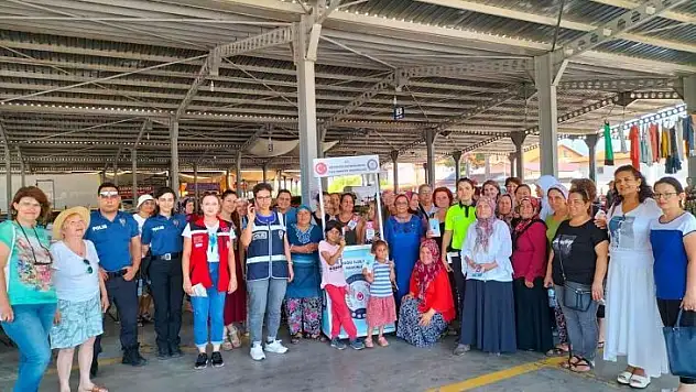 Köyceğiz'de KADES bilgilendirme standı kuruldu