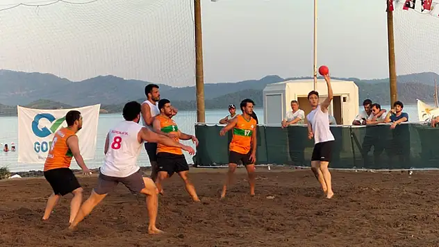 Köyceğiz'de Plaj Hentbolu Turnuvasında 14 Takım Mücadele Etti