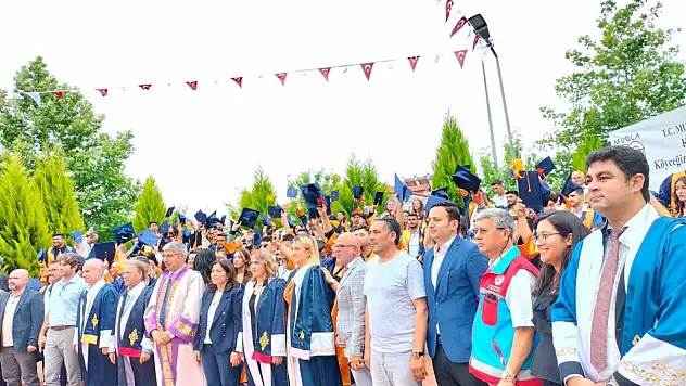 Köyceğiz Meslek Yüksekokulu'nun mezuniyet töreni yapıldı
