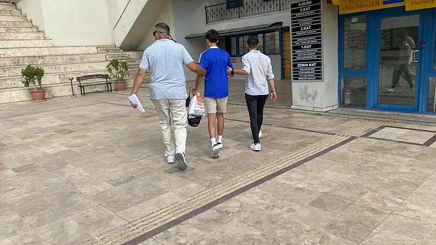 Laf atma kavgası kanlı bitti: 1 yaralı