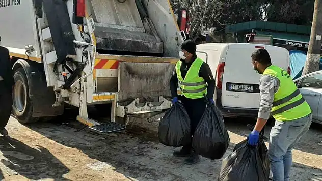 MARMARİS TEMİZLİK EKİPLERİ AFET BÖLGESİNDE CANLA BAŞLA ÇALIŞIYOR