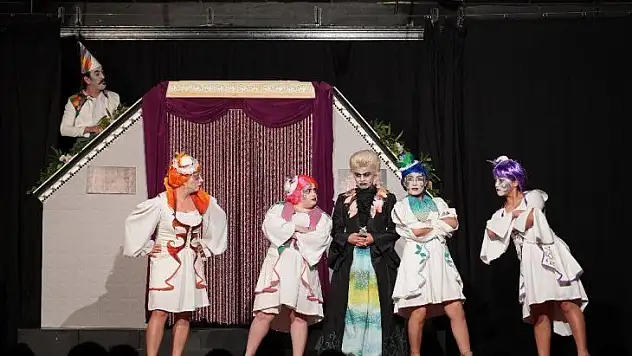 MİŞTİ seyirciyle buluştu