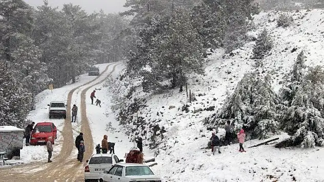 Muğla'nın yüksek kesimleri kara teslim