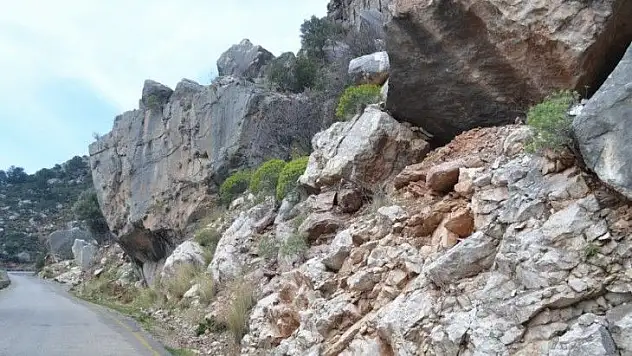 Muhtar Karaburun yetkililerden yardım istedi