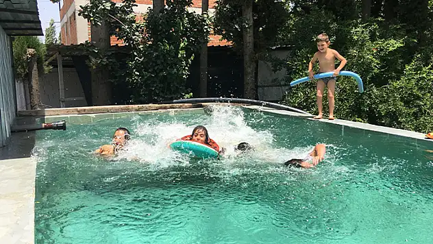 Muhtardan Serinleten Hizmet