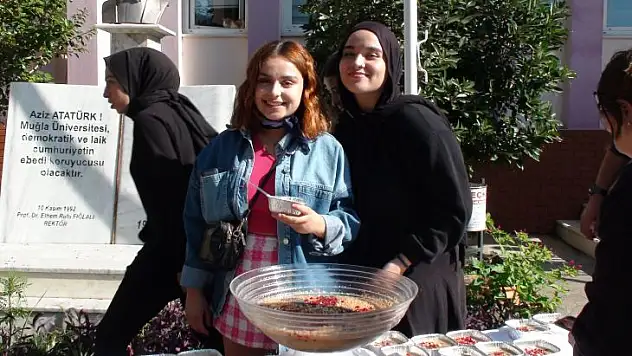 ÖĞRENCİLERDEN AŞURE ETKİNLİĞİ