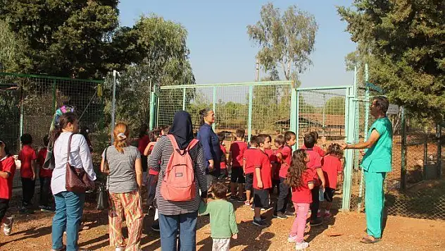 Öğrencilerden hayvan barınağına ziyaret