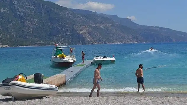 Ölüdeniz'de su sporlarına yoğun ilgi