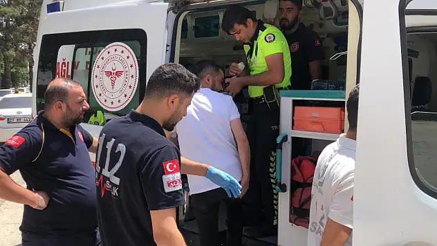 Otomobilin çarptığı kız öğrenci yaralandı