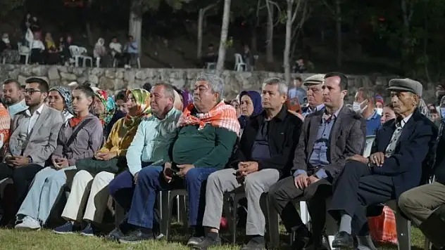 ÖZLEM ŞAHİN KONSERİNE YOĞUN KATILIM OLDU