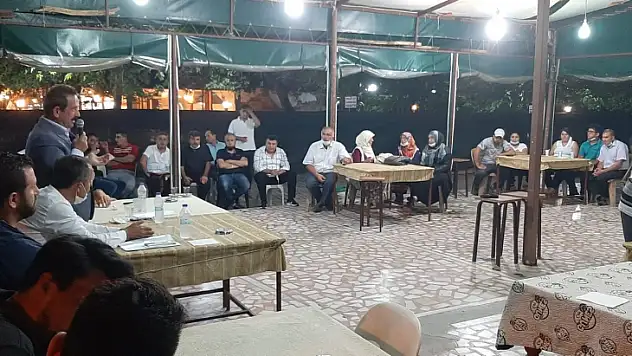 Öztürk, 'Erken seçim yok, 3 yıl sonrası için çalışıyoruz'