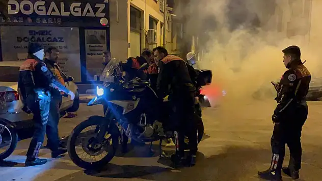 Polisten kaçarken kazaya neden oldu: 2'si polis 4 yaralı