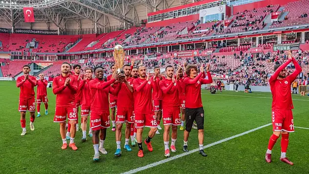 Şampiyon Samsunspor'a taraftarlardan ödül