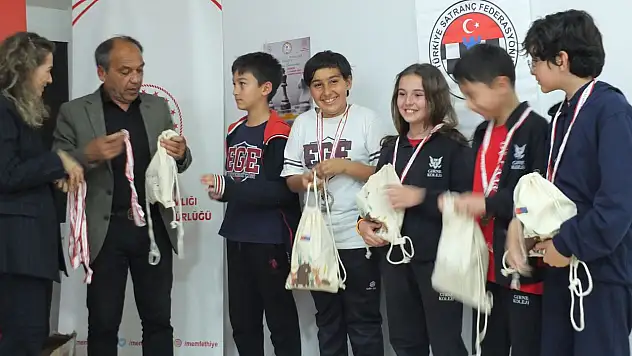 Sayın 'Yarınlar için bugünden çocuklarımız için çalışıyoruz'