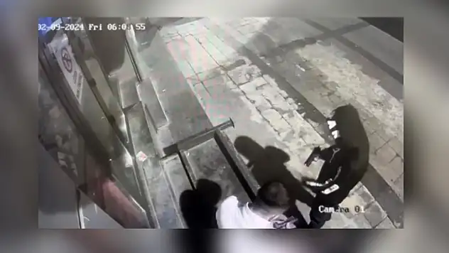 Silahını denemek için kurşun yağdırdı!