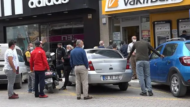 Sosyal Mesafeyi Hiçe Saydılar 