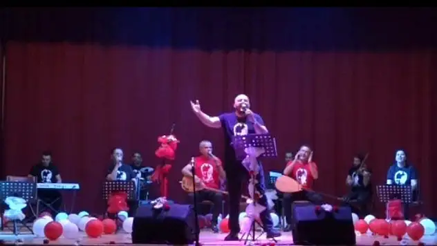 Vatandaşlar konseri evlerinden izlediler