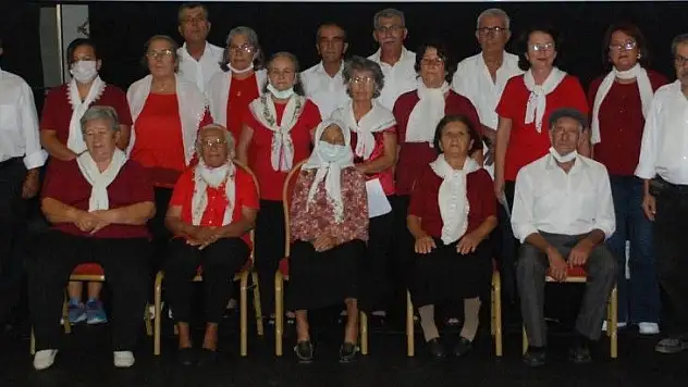 Yaşlı çınarlar, yanan ormanlar için sahneye çıktı