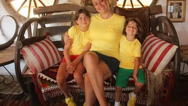 Yeliz Yeşilmen çocukları ile Yörük müzesini gezdi