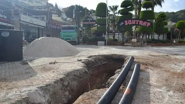 Yollardaki çukurların kapatılmasını talep ettiler