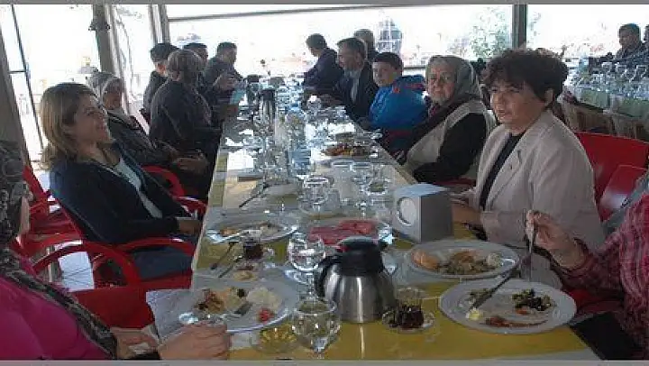 ÜYELERLE KAYNAŞMA