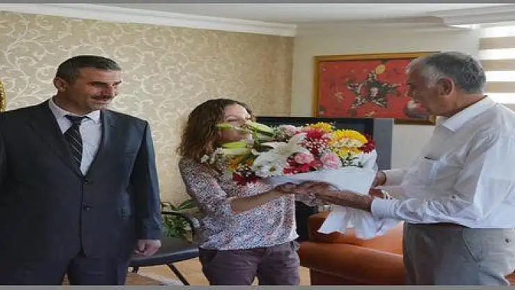 ENGELLİ PERSONELLERE BİR MAAŞ İKRAMİYE…