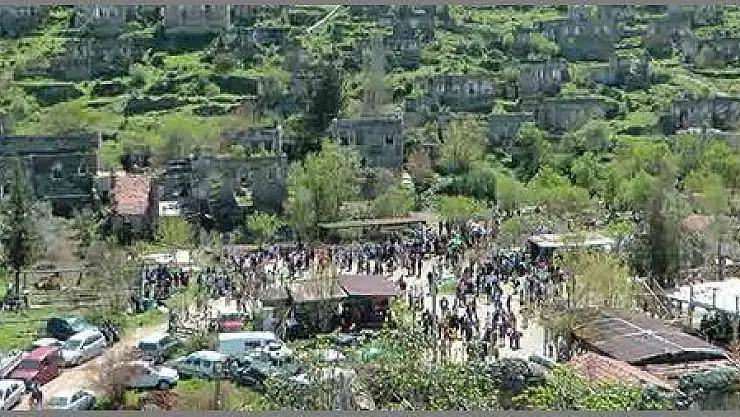 KAYAKÖY'E OTEL YAPIMINA KARŞI ŞENLİK YAPILDI