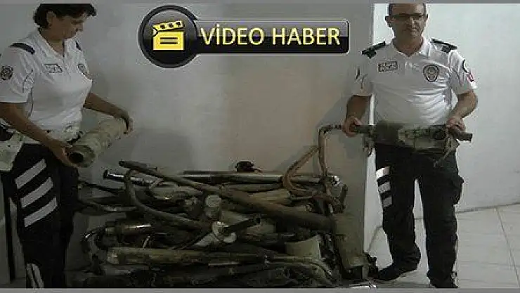 POLİS SES ÇIKARTAN EGSOZLARI TOPLADI