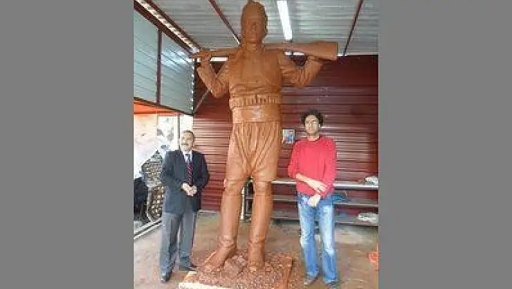 DEMİRCİ MEHMET EFE'NİN HEYKELİ FETHİYE'DE YAPILDI