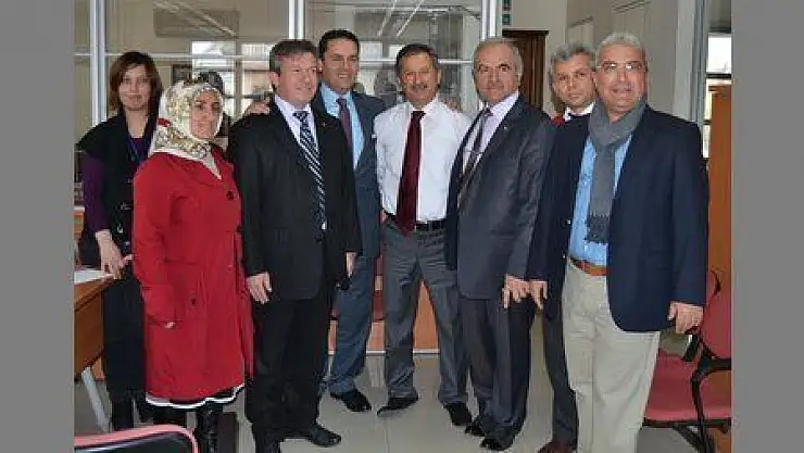 Eryılmaz ve Yılmaz'dan demokrasi ve dostluk örneği