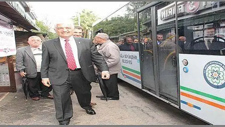 GÜRÜN  OTOBÜSLERİ İNCELEYİP ENGELİLERİN SORUNLARINI DİNLEDİ