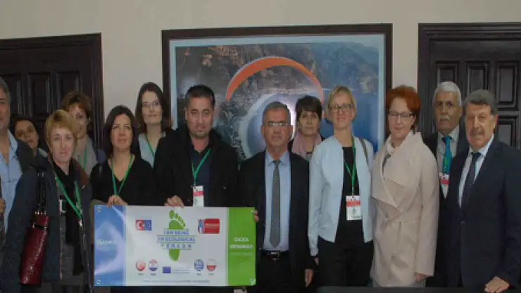 4 ÜLKE ÖĞRETMEN VE ÖĞRENCİLERİNDEN ANLAMLI PROJE