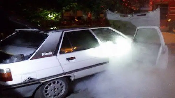 Dalaman'da park halindeki araç yandı